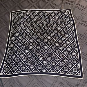 T Monogram logo scarf